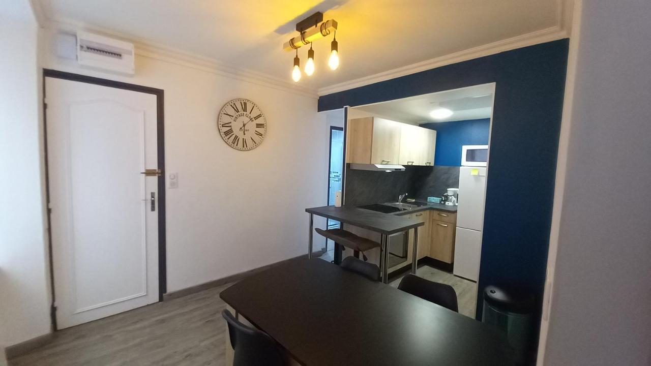 Saint-Flour Appartement Au Coeur De La Ville מראה חיצוני תמונה